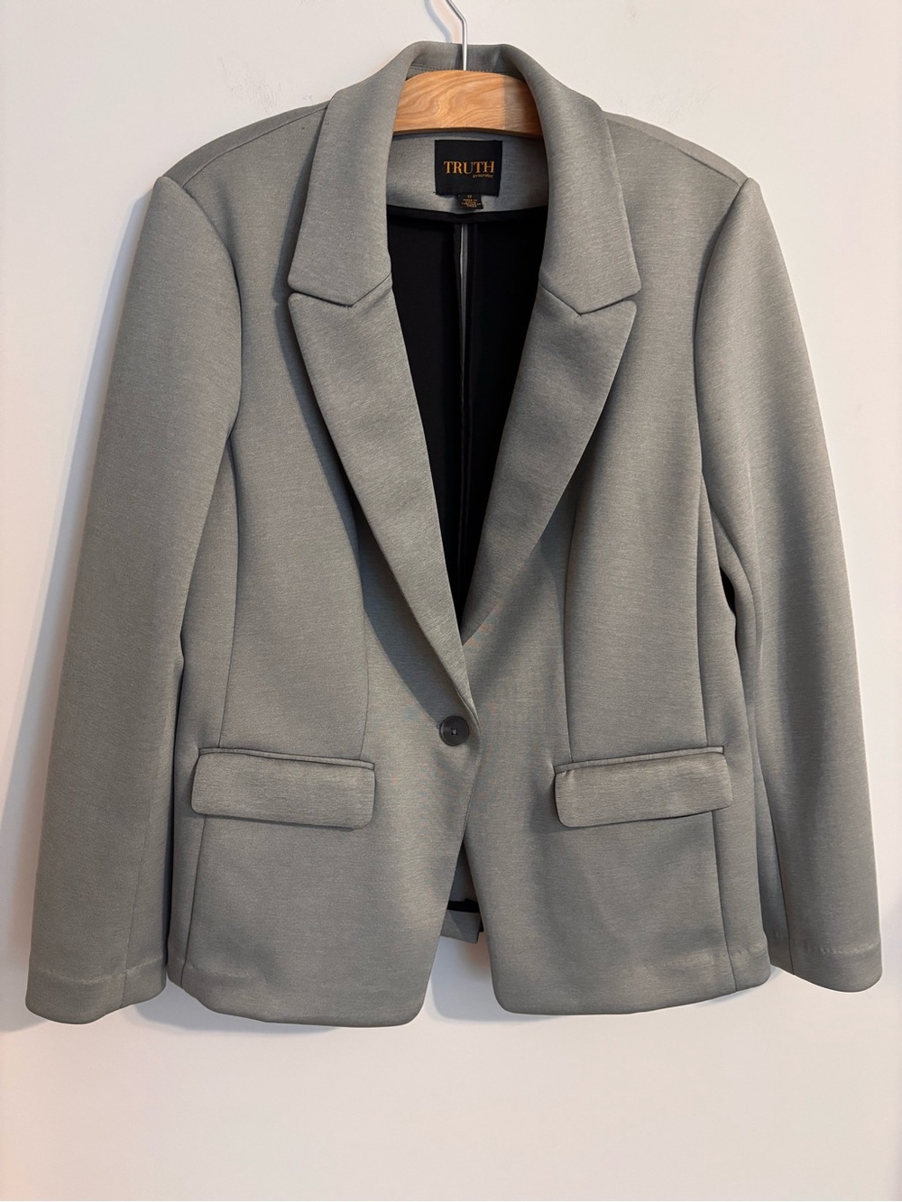 Truth by Republic Gray blazer features a single-button closure and notch lapels